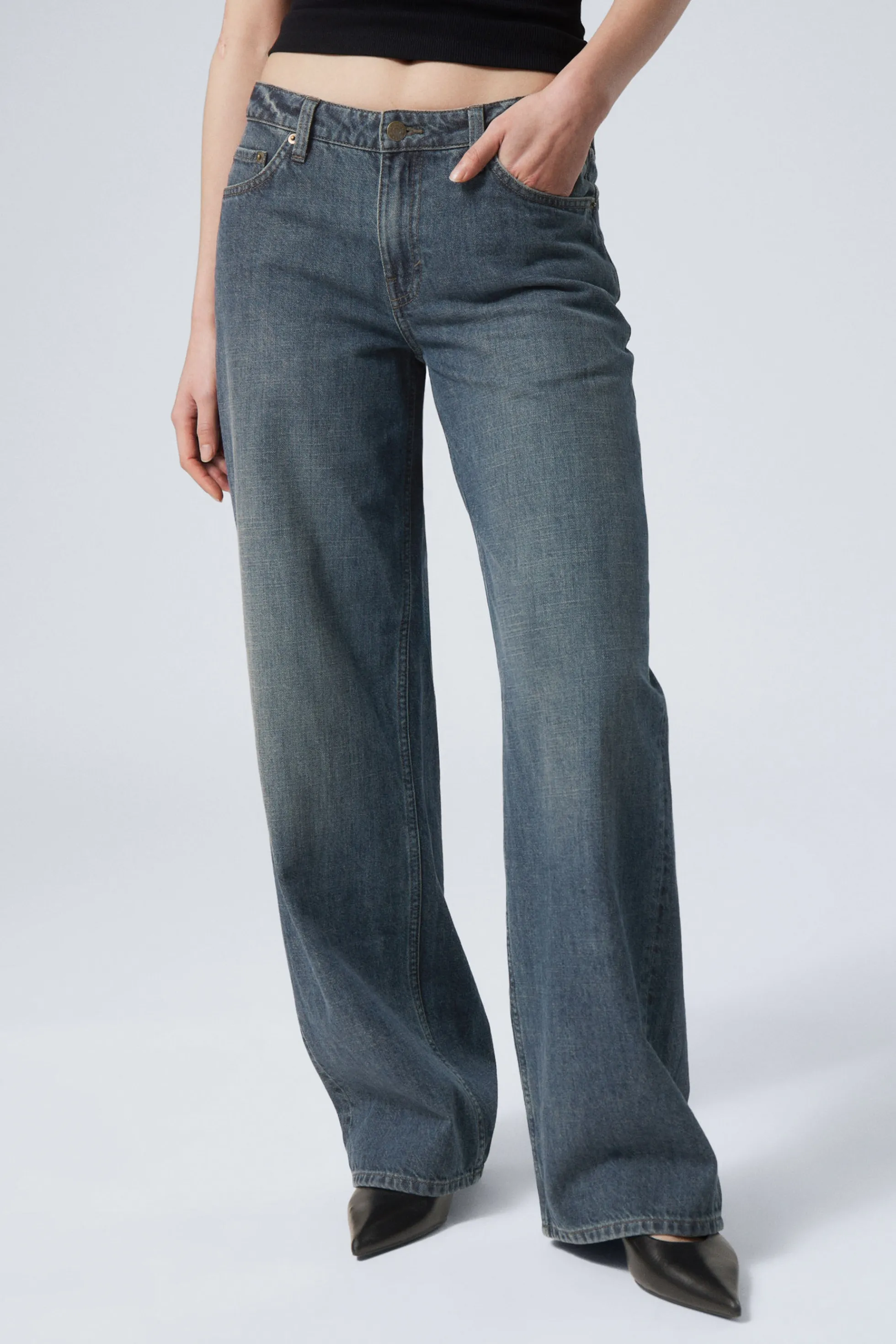 Weekday AMPLE LOW WAIST LOOSE WIDE LEG JEANS>DAMES Jeans