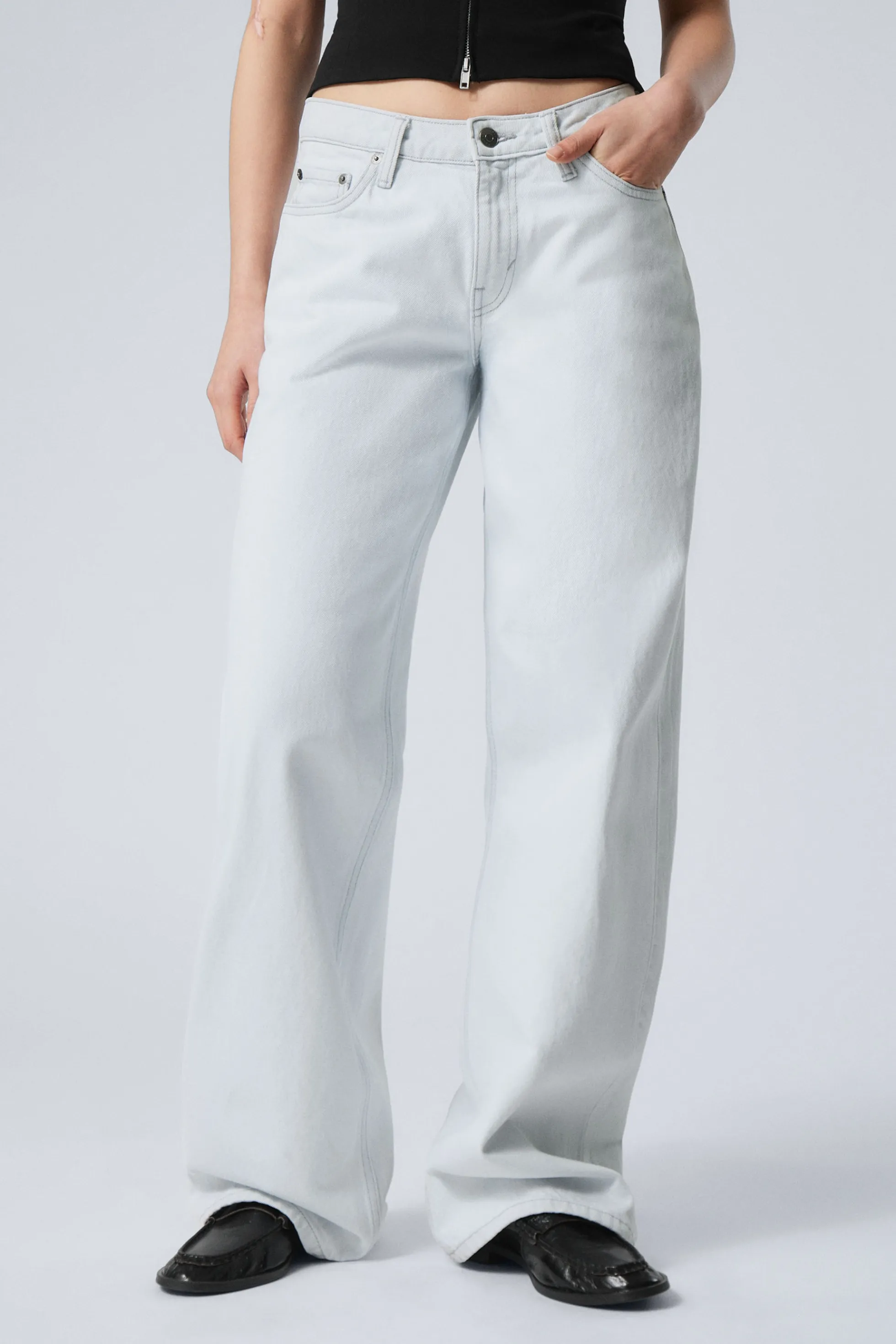 Weekday AMPLE LOW WAIST LOOSE WIDE LEG JEANS>DAMES Jeans