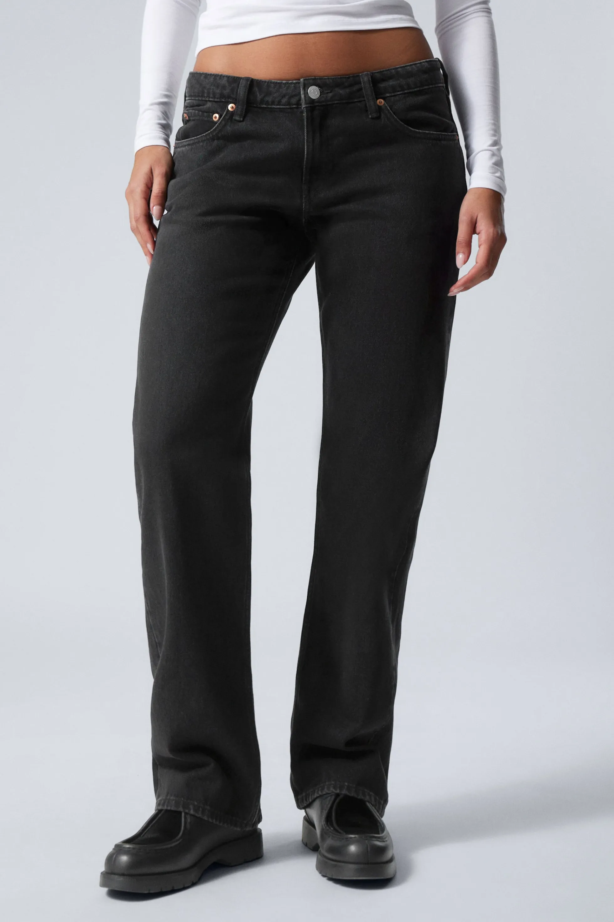 Weekday ARROW LOW WAIST REGULAR STRAIGHT LEG JEANS>DAMES Jeans