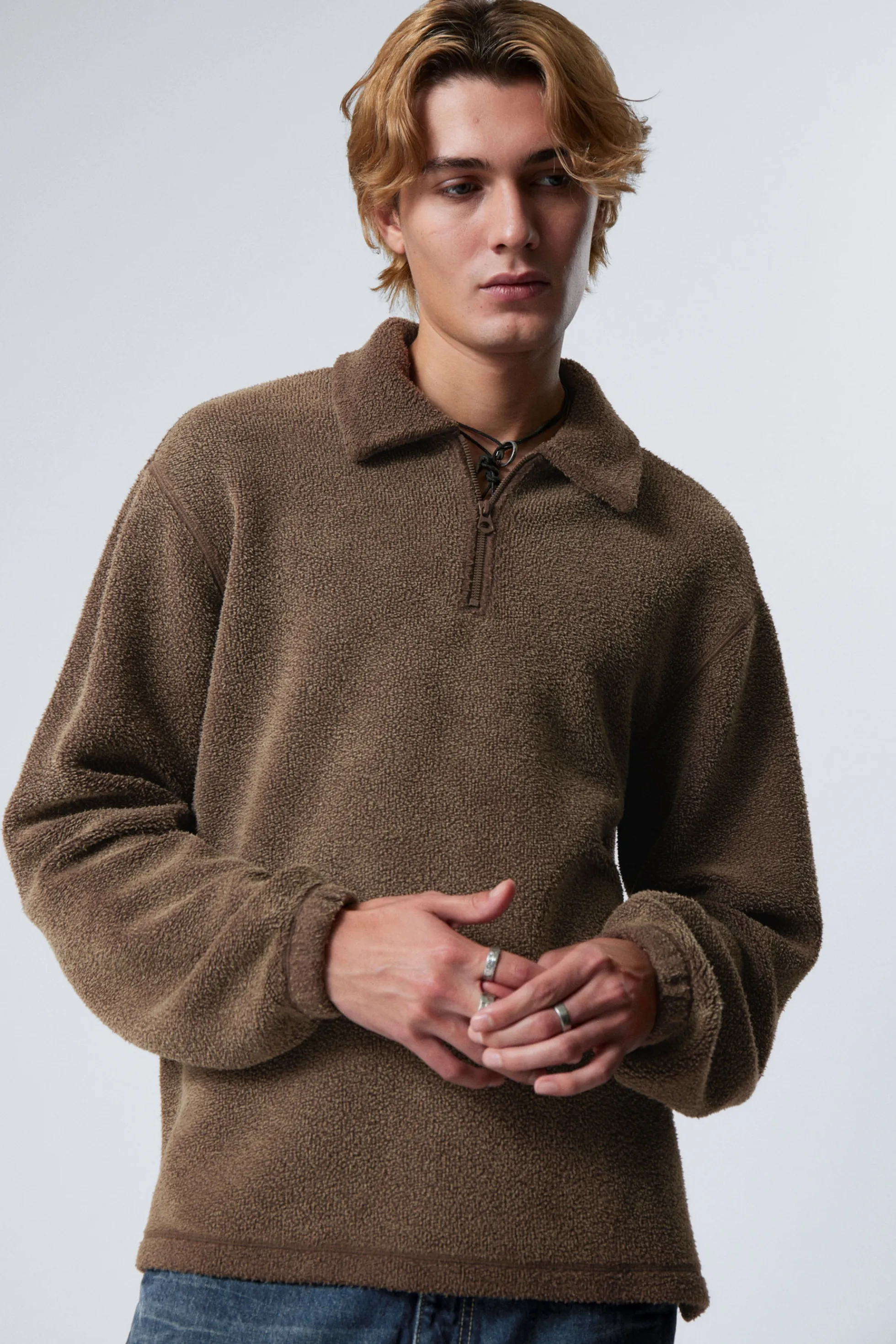 Weekday BOXY FLEECE SWEATSHIRT MET HALVE RITS>Heren Sweatshirts