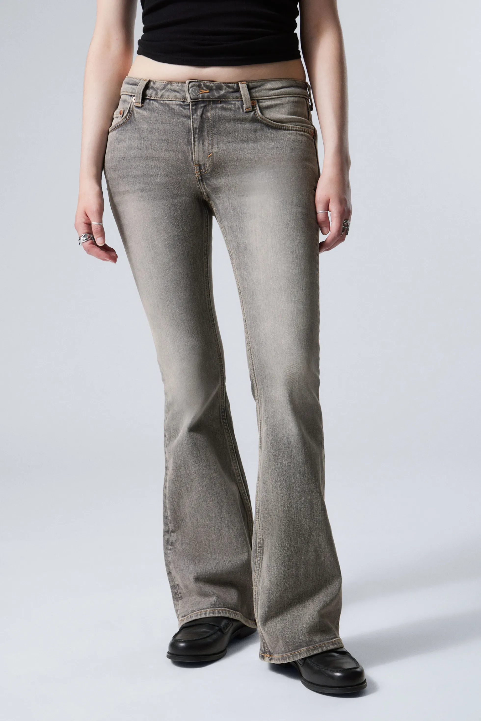 Weekday FLAME LOW WAIST SLIM FLARED LEG JEANS>DAMES Jeans