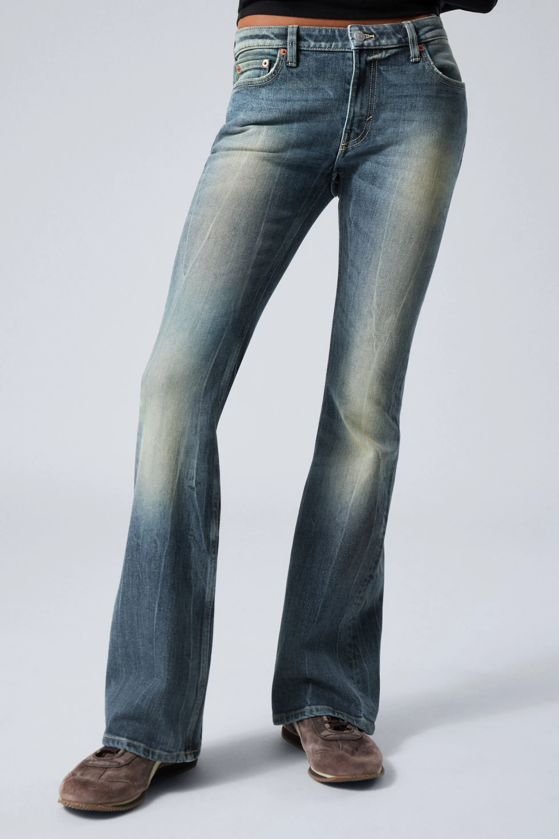 Weekday FLAME LOW WAIST SLIM FLARED LEG JEANS>DAMES Jeans