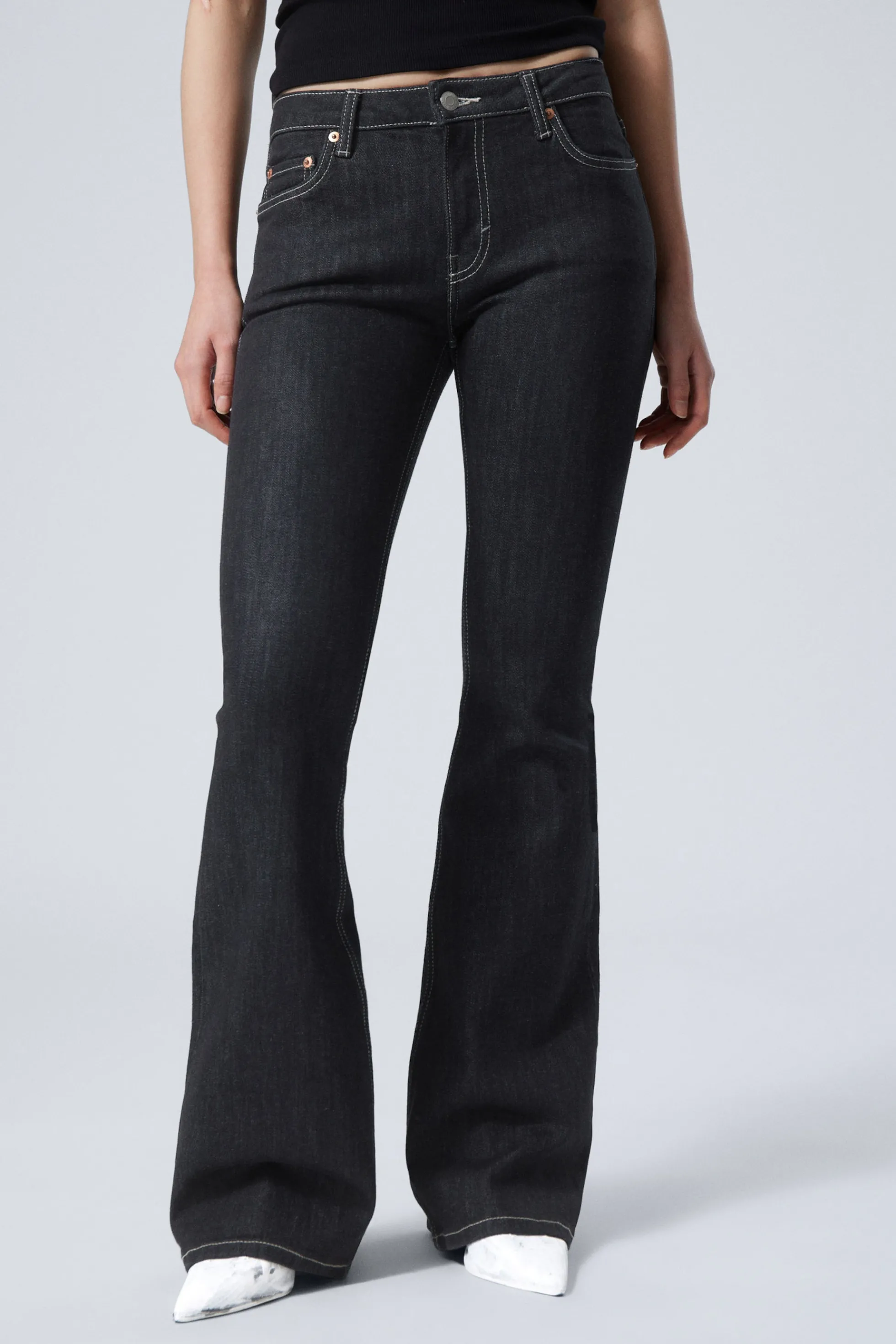 Weekday FLAME LOW WAIST SLIM FLARED LEG JEANS>DAMES Jeans