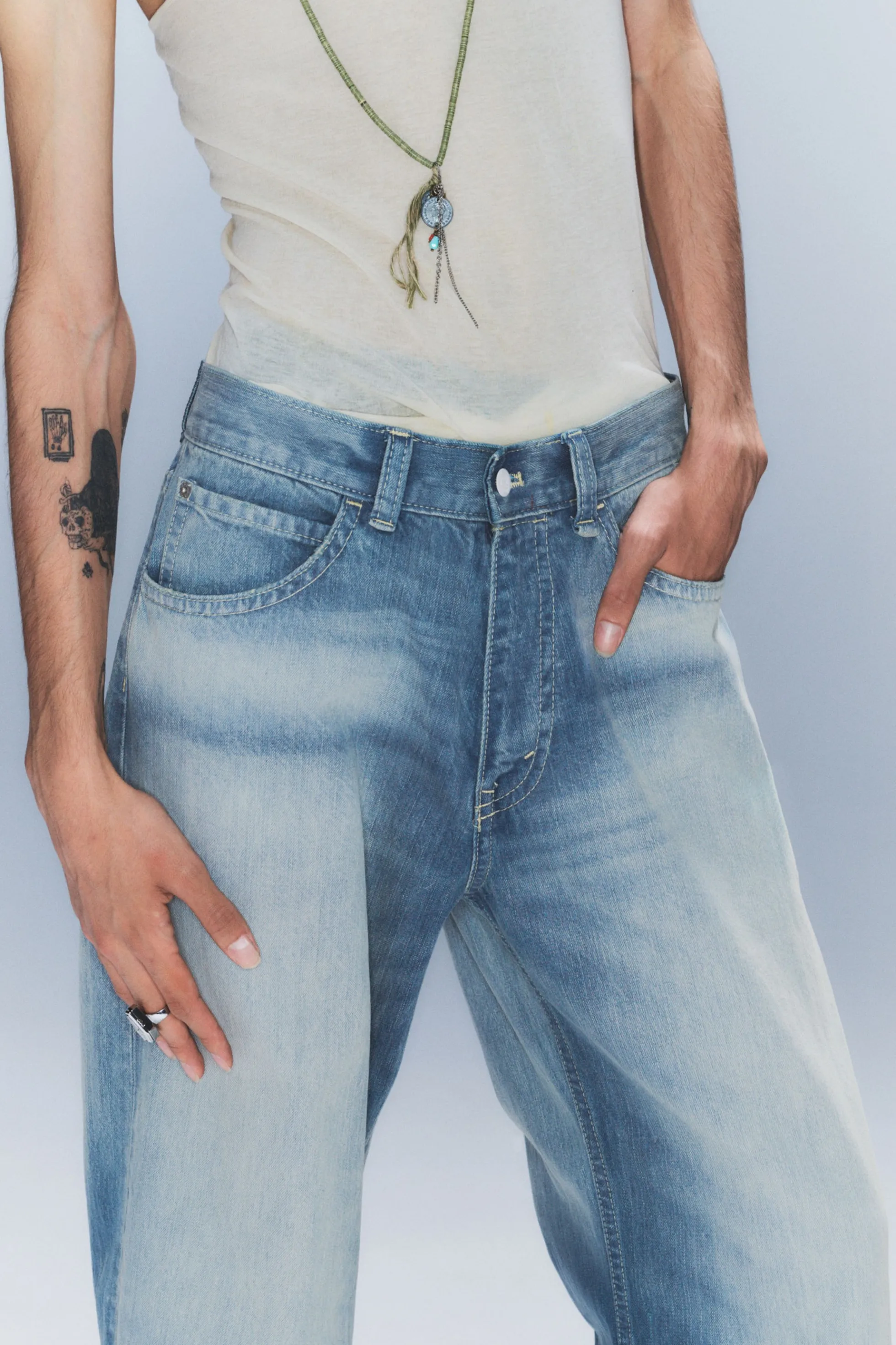 Weekday LOOSER JEANS MET NORMALE TAILLE EN WIJDE PIJPEN>Heren Jeans