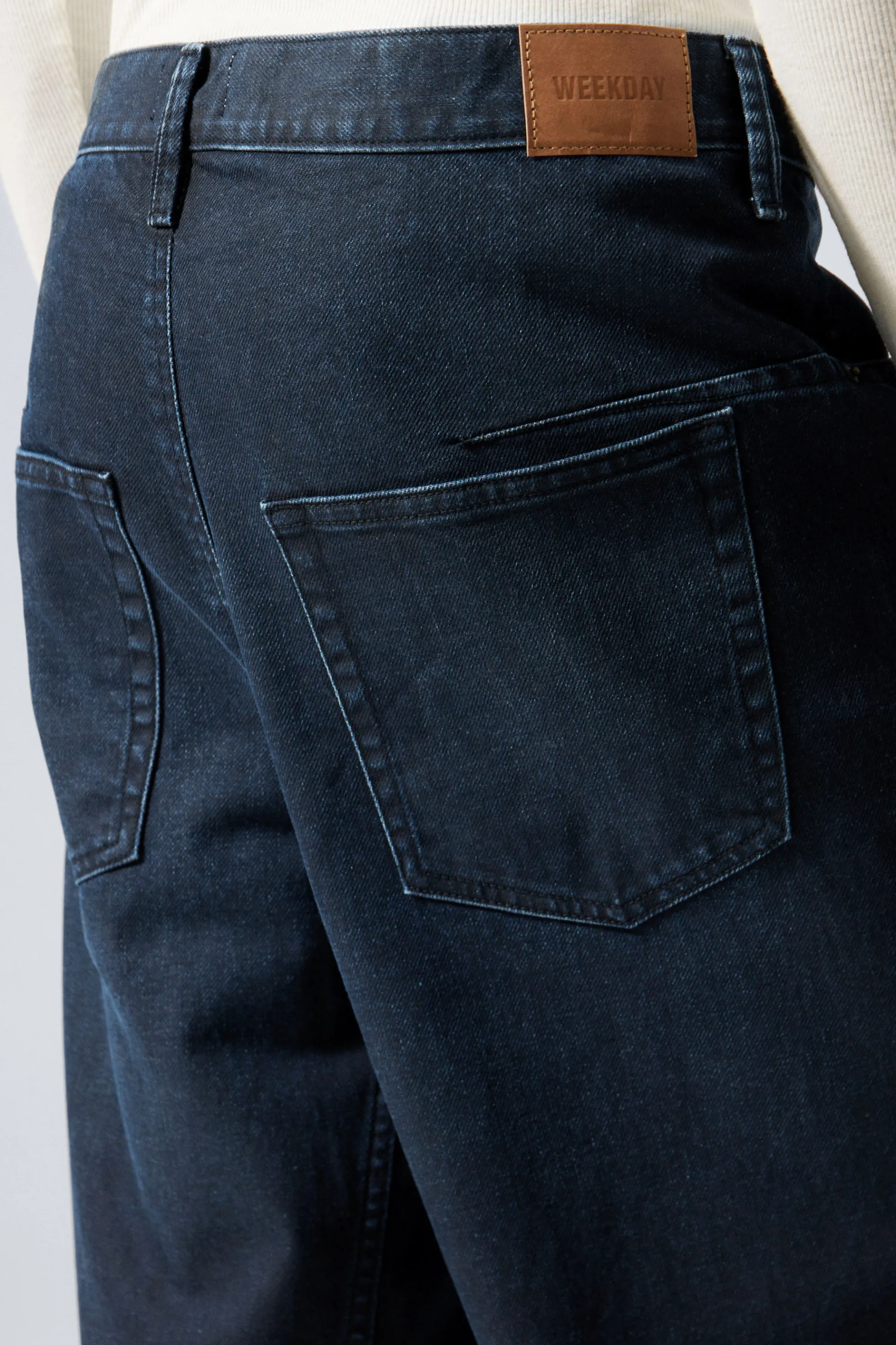 Weekday LOSSE JEANS MET WIJDE PIJPEN EN NORMALE TAILLE>Heren Jeans