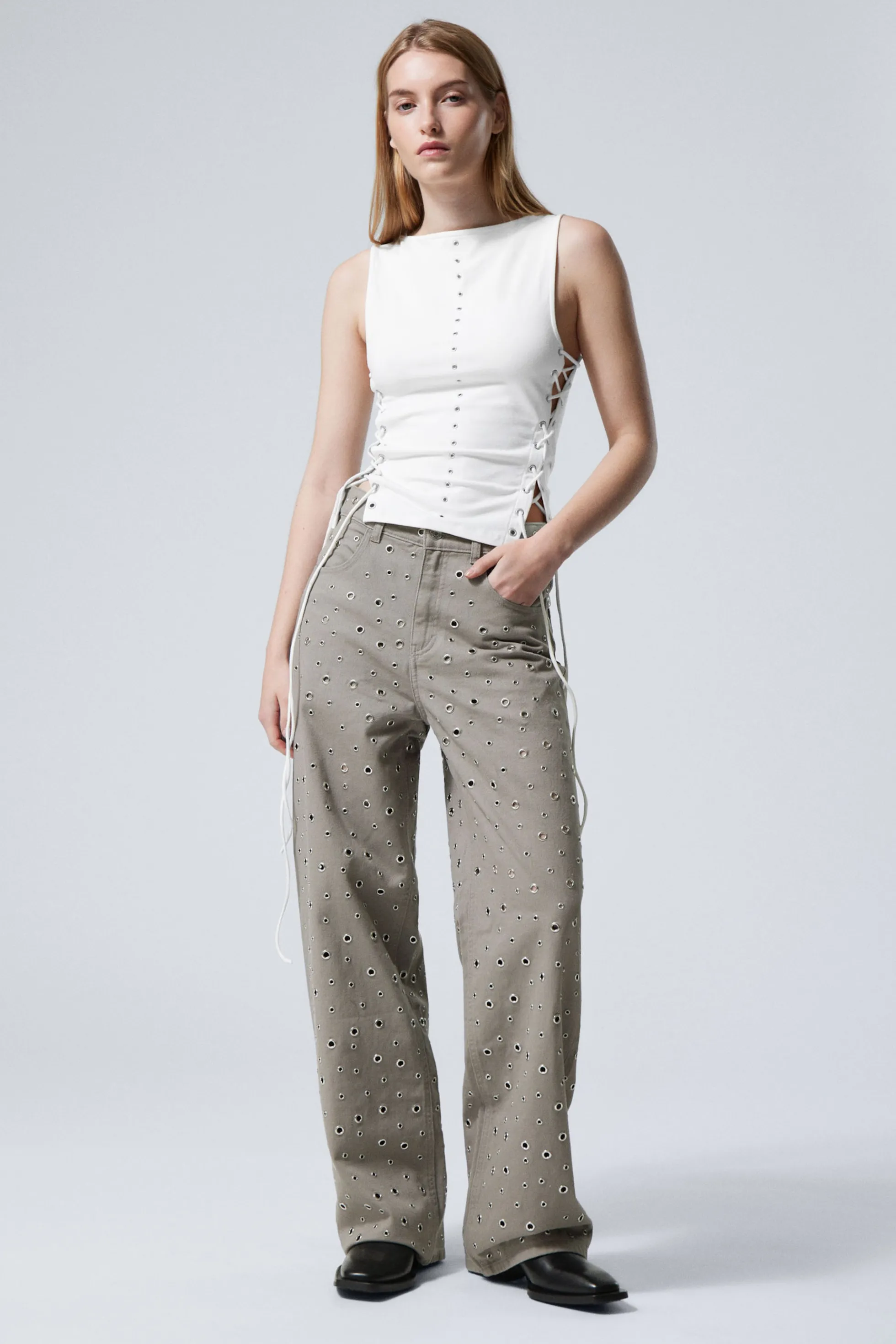 Weekday LOW WAIST LOOSE WIDE LEG EYELET TWILL TROUSERS>DAMES Broeken