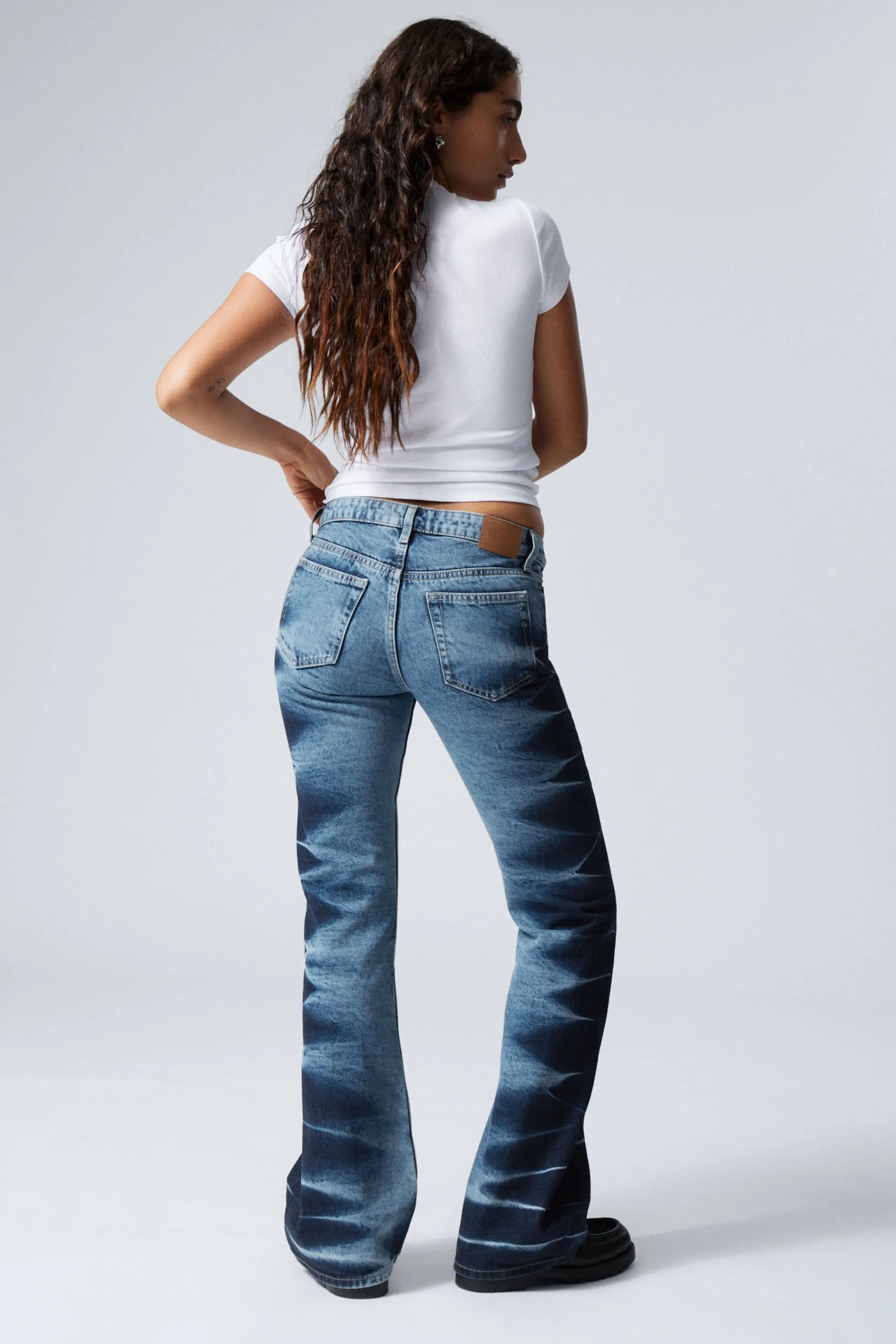 Weekday NOVA SLIM FIT BOOTCUT JEANS MET LAGE TAILLE>DAMES Jeans