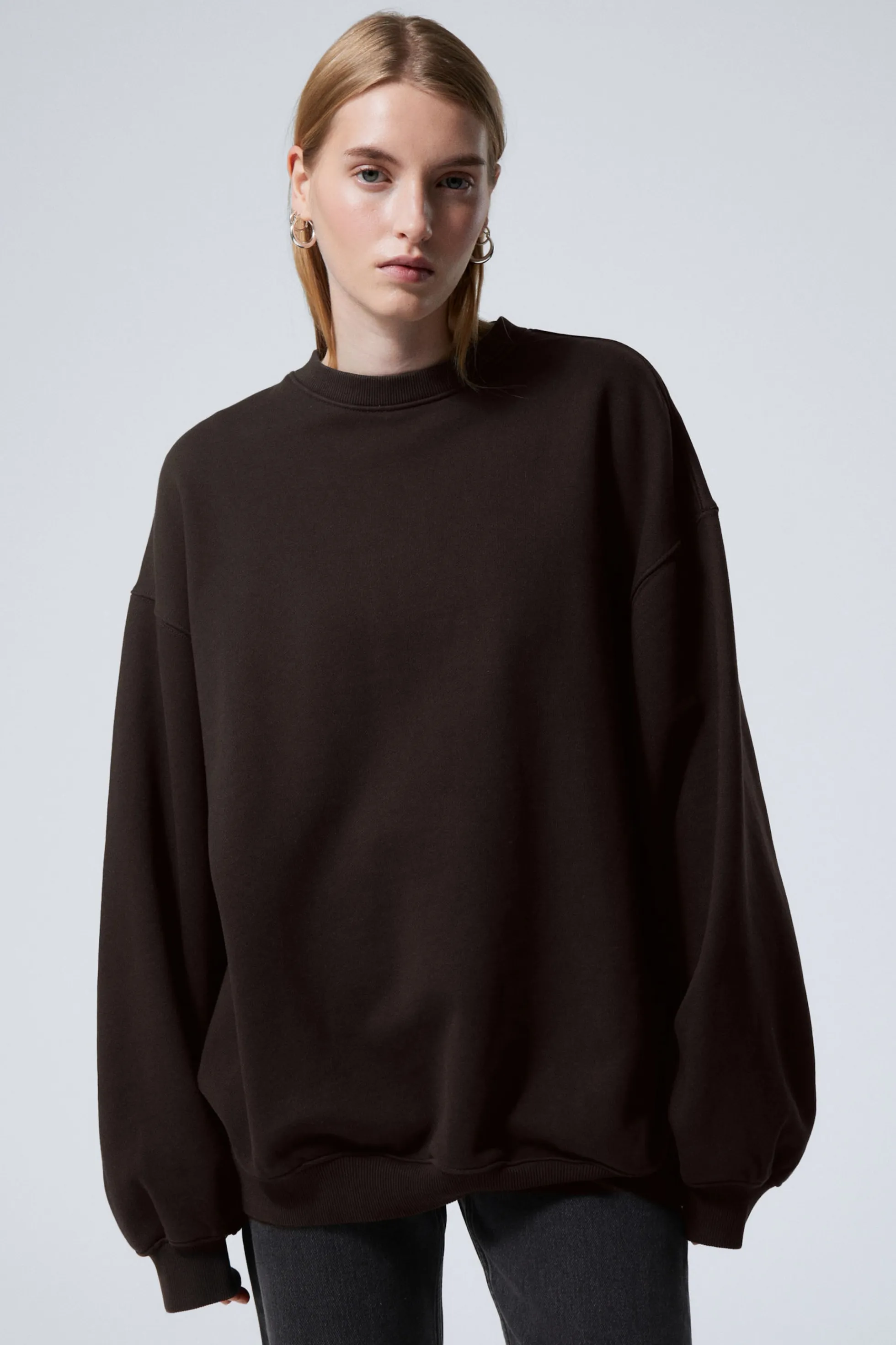 Weekday OVERSIZED SWEATSHIRT MET LANGE MOUWEN>DAMES Sweatshirts | Basics