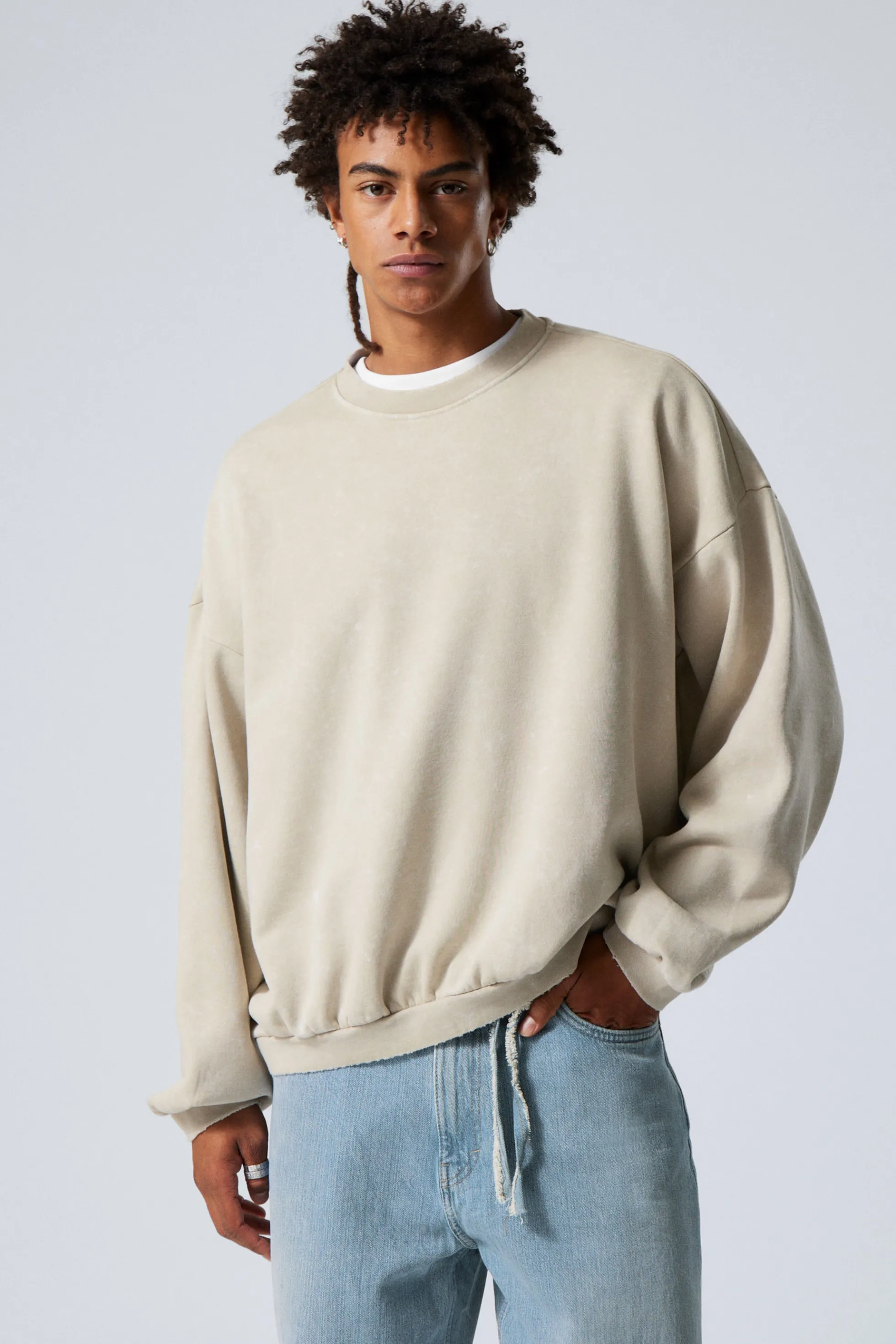 Weekday OVERSIZED SWEATSHIRT MET LANGE MOUWEN>Heren Sweatshirts