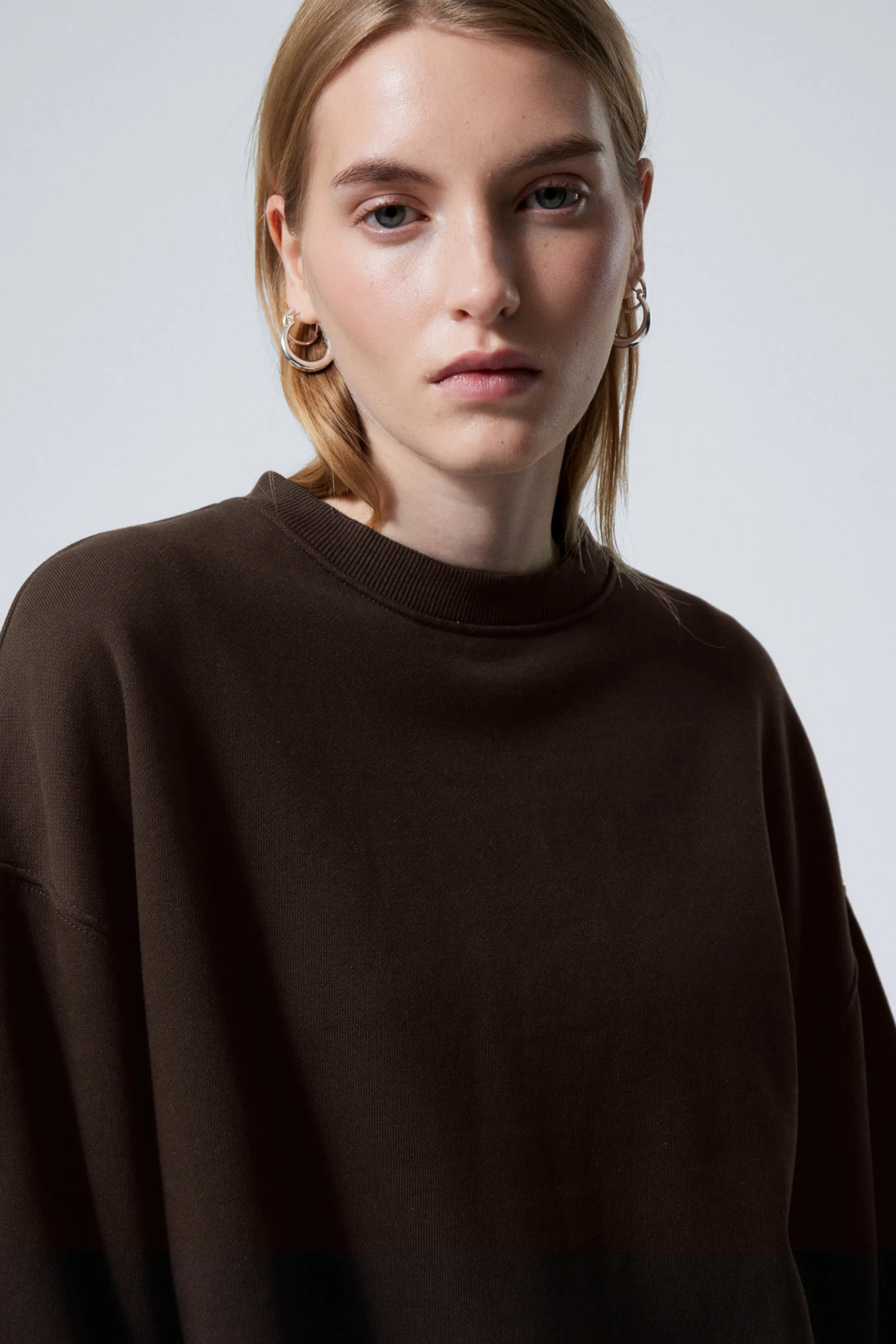 Weekday OVERSIZED SWEATSHIRT MET LANGE MOUWEN>DAMES Sweatshirts | Basics