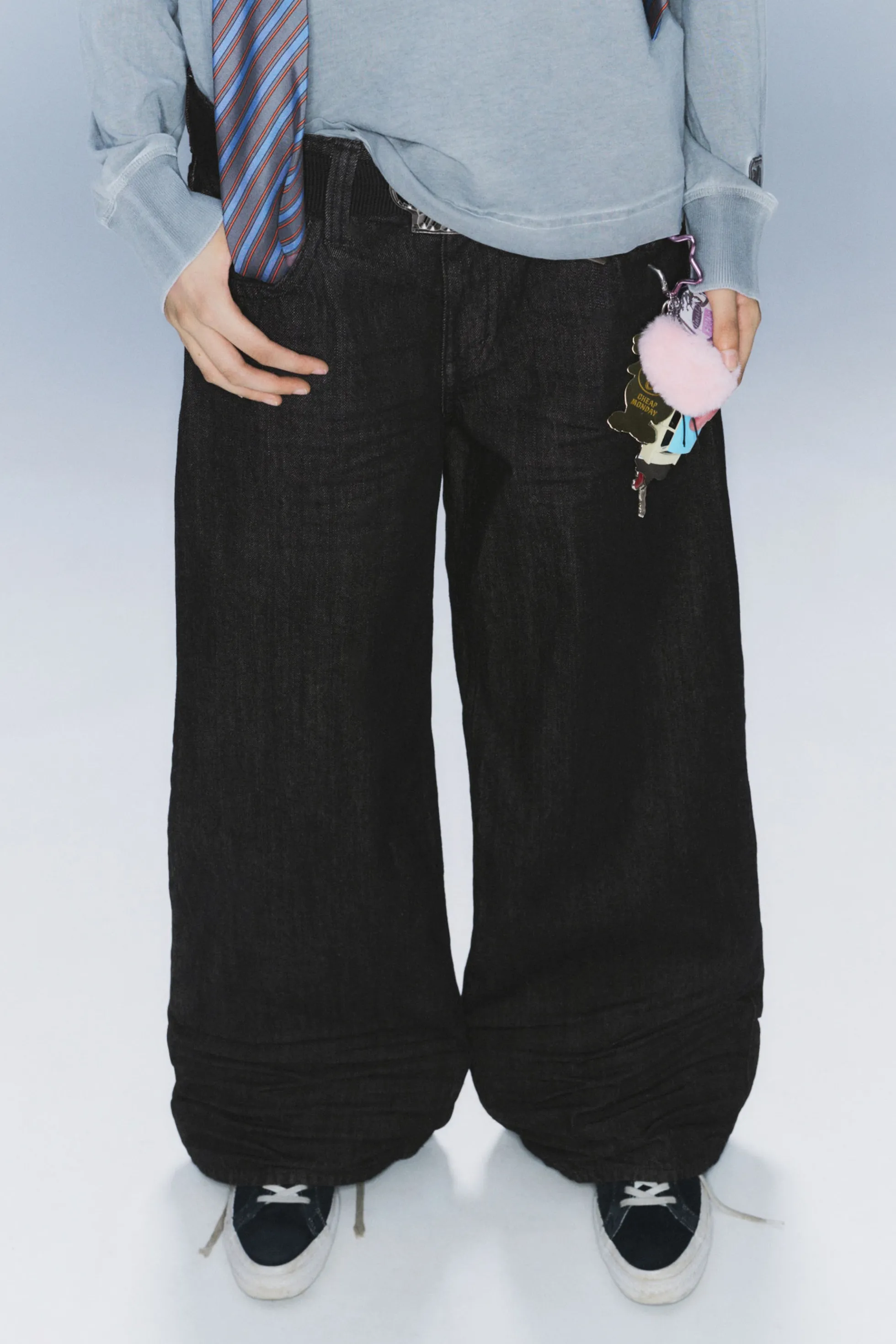 Weekday POSER JEANS MET NORMALE TAILLE EN WIJDE PIJPEN>DAMES Jeans