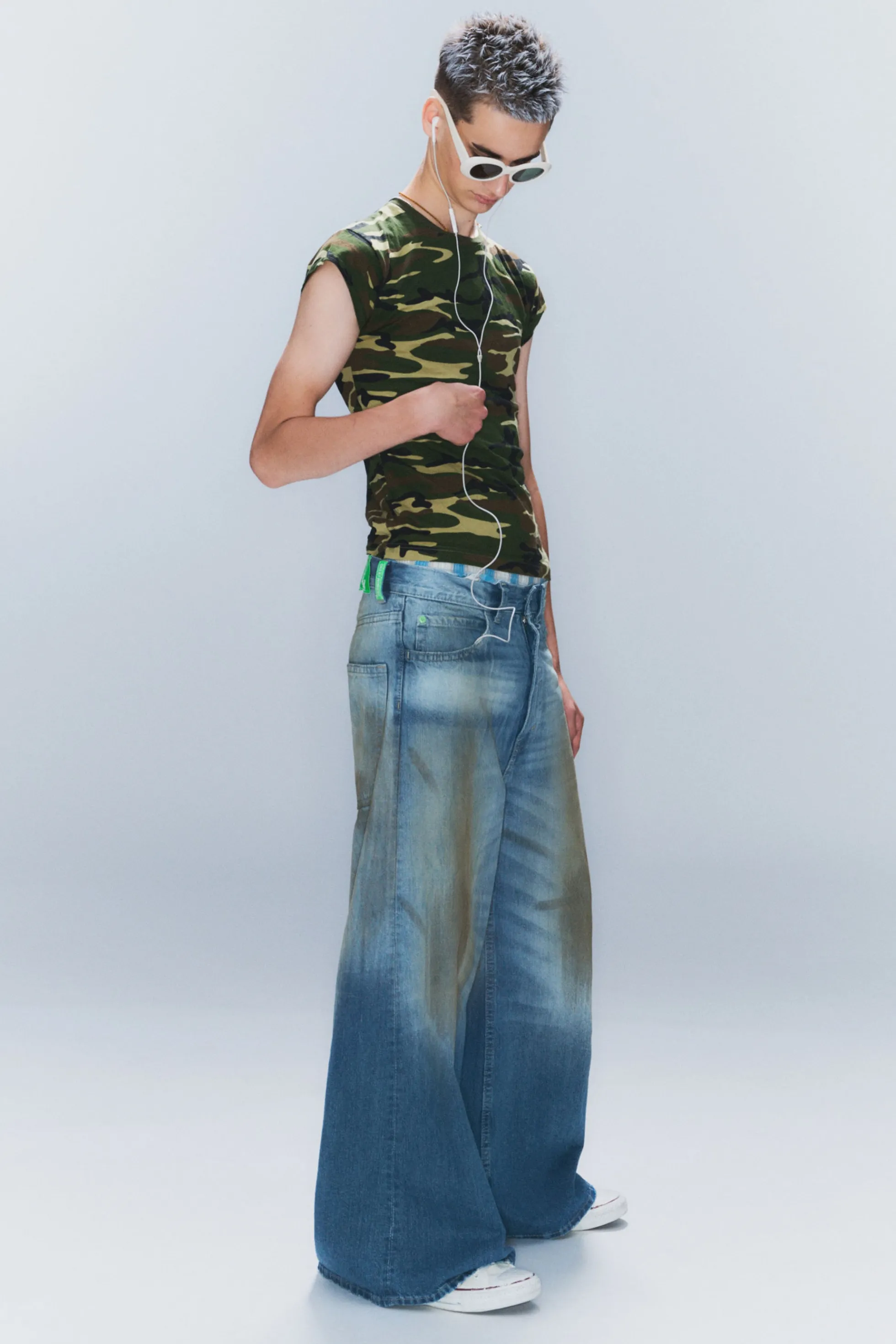 Weekday RAD SUPER JEANS MET NORMALE TAILLE EN WIJDE PIJPEN>Heren Jeans