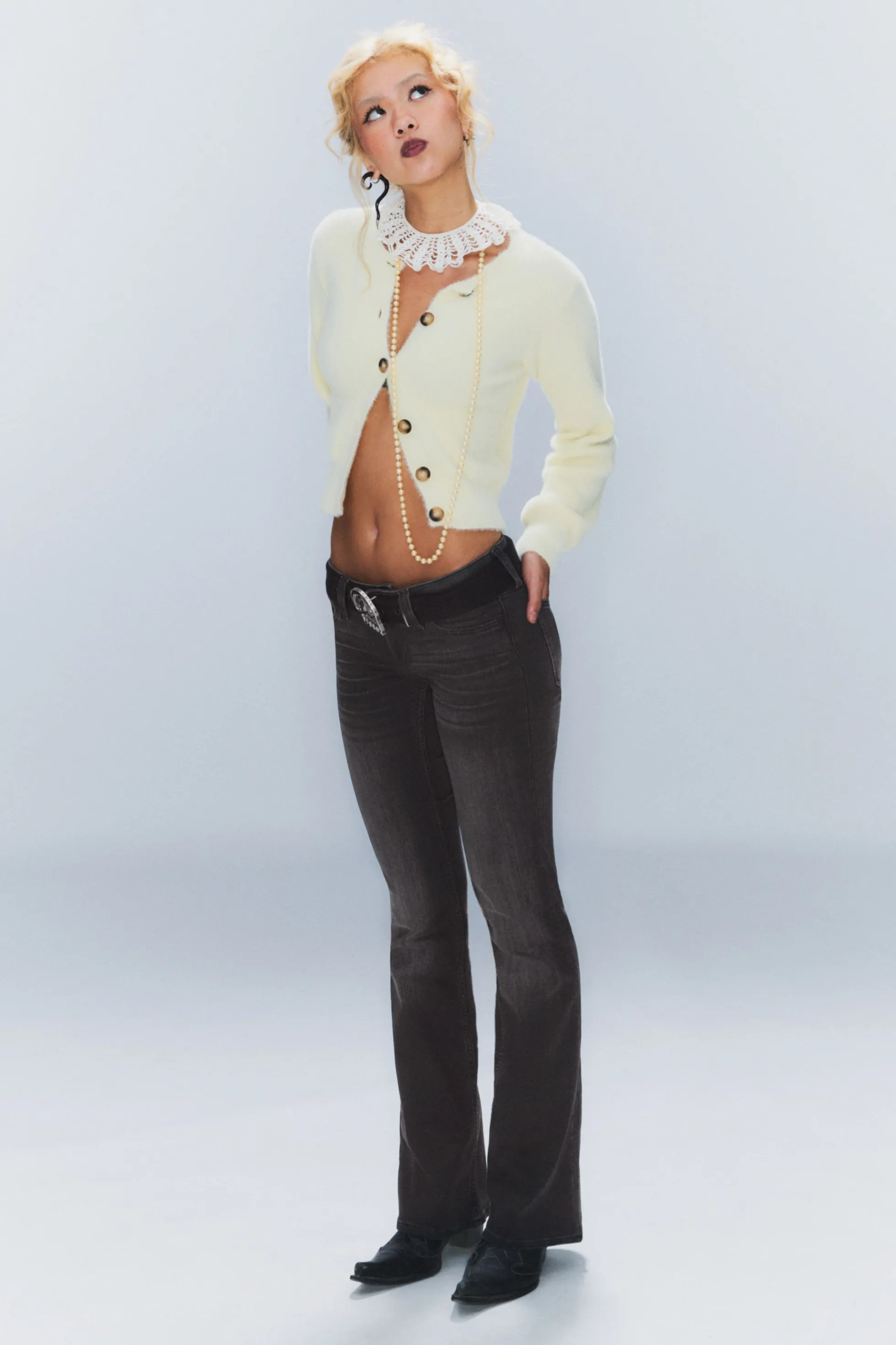 Weekday SKINNY BOOTY BEI BOOTCUT JEANS MET LAGE TAILLE>DAMES Jeans