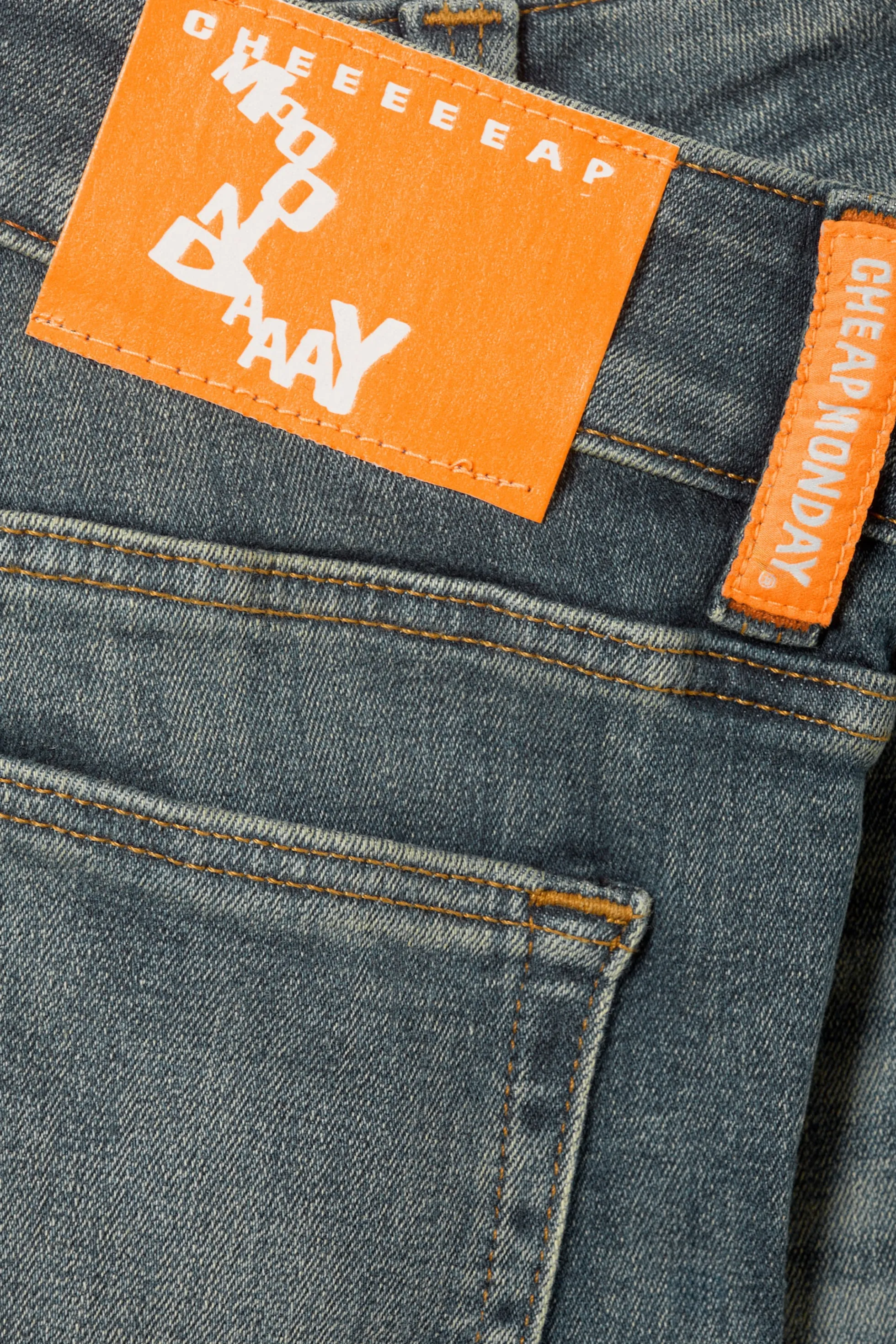 Weekday SKINNY BOOTY BEI BOOTCUT JEANS MET LAGE TAILLE>DAMES Jeans