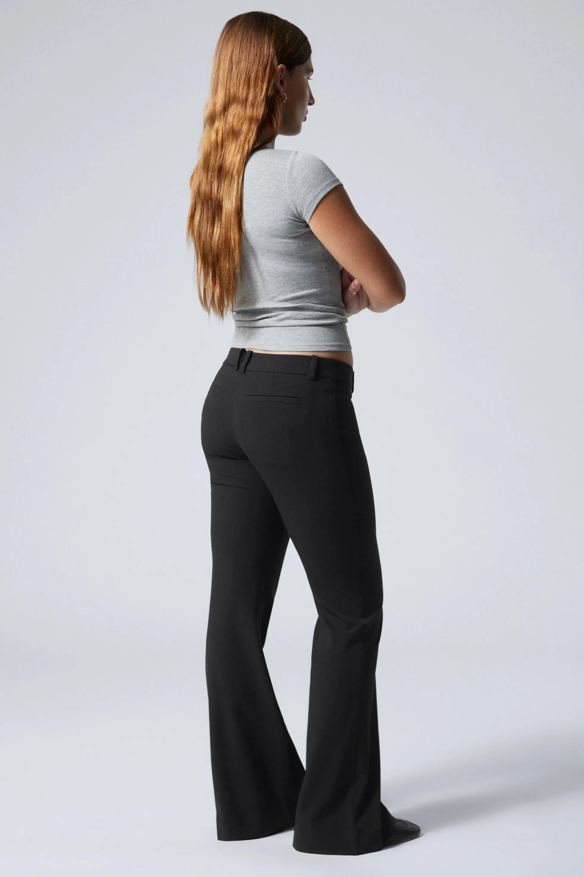 Weekday WIJD UITLOPENDE SLIM FIT PANTALON MET LAGE TAILLE>DAMES Broeken