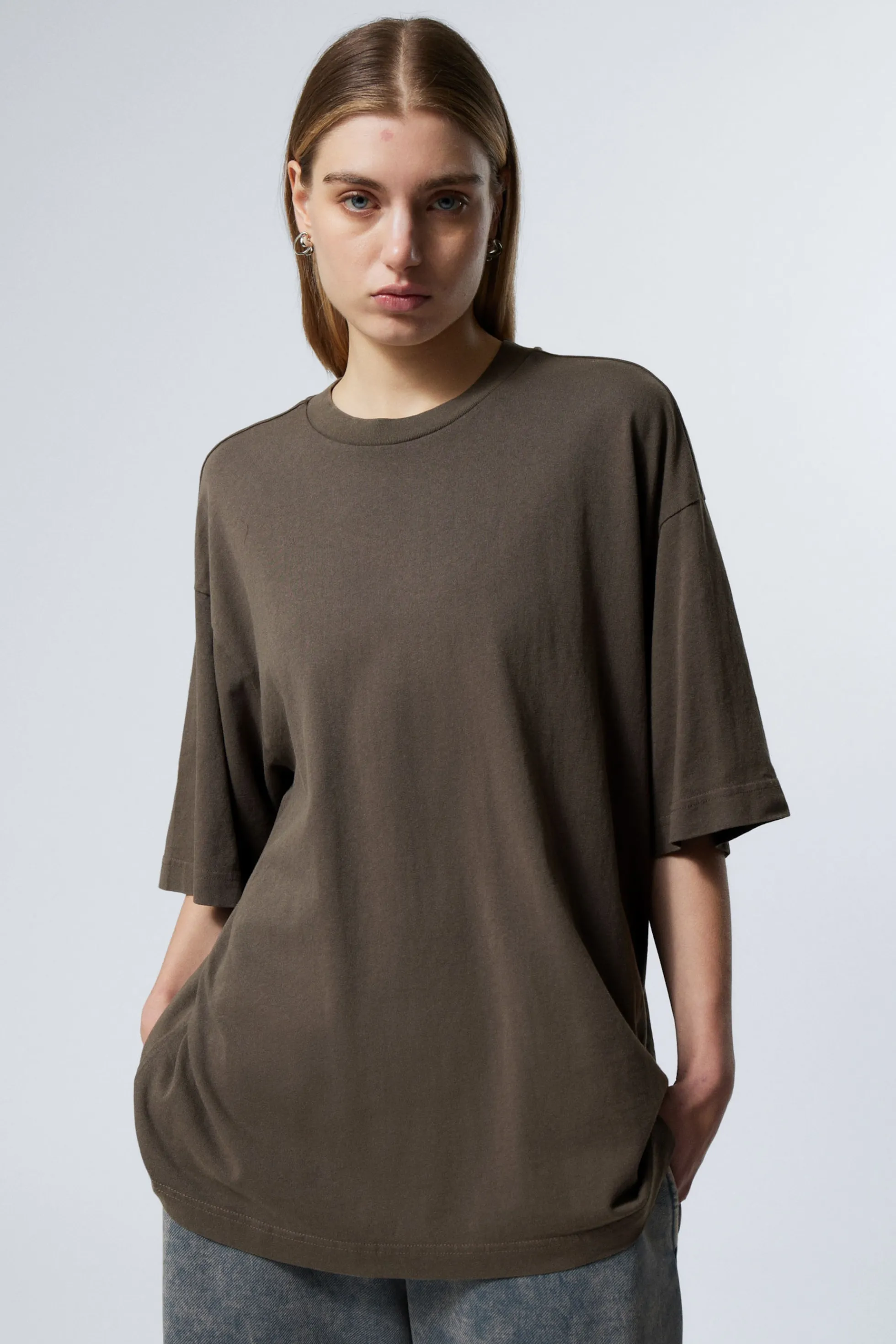 Weekday ZACHT OVERSIZED T-SHIRT>DAMES Basics | Tops