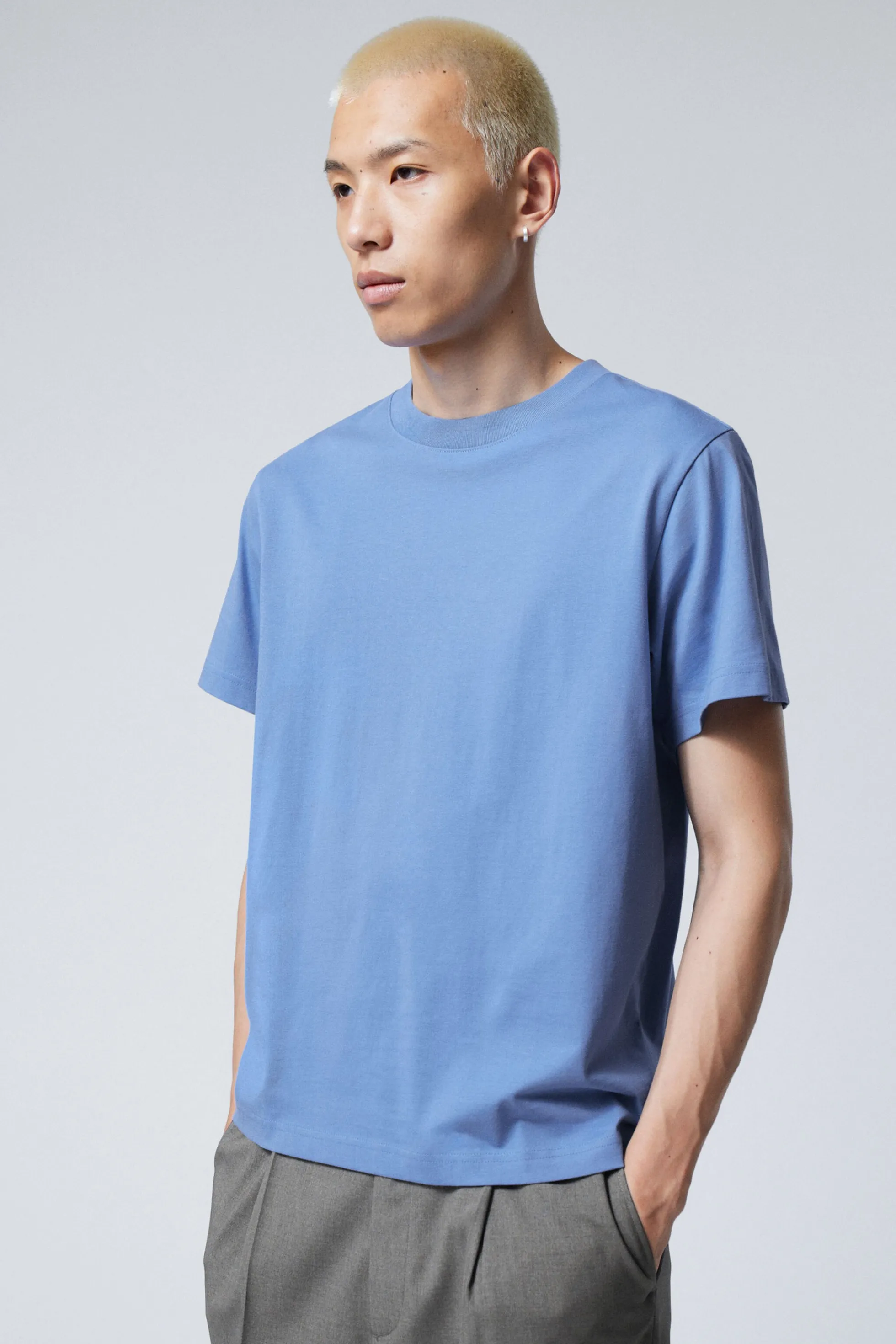 Weekday ZWAAR BOXY T-SHIRT MET RECHTE PASVORM>Heren Basics | T-Shirts & Tops